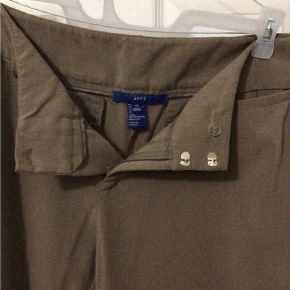 Apt. 9 Tan Chinos Classic Straight-Leg 12L so so good on the fit EUC - Picture 7 of 7